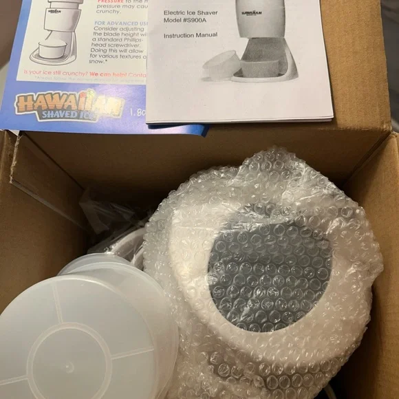 Hawaiian Shaved Ice Snow Cone Machine - Picture 3 of 6